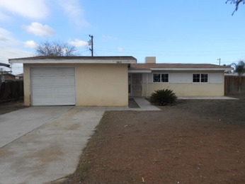 5813 Elwood Lane