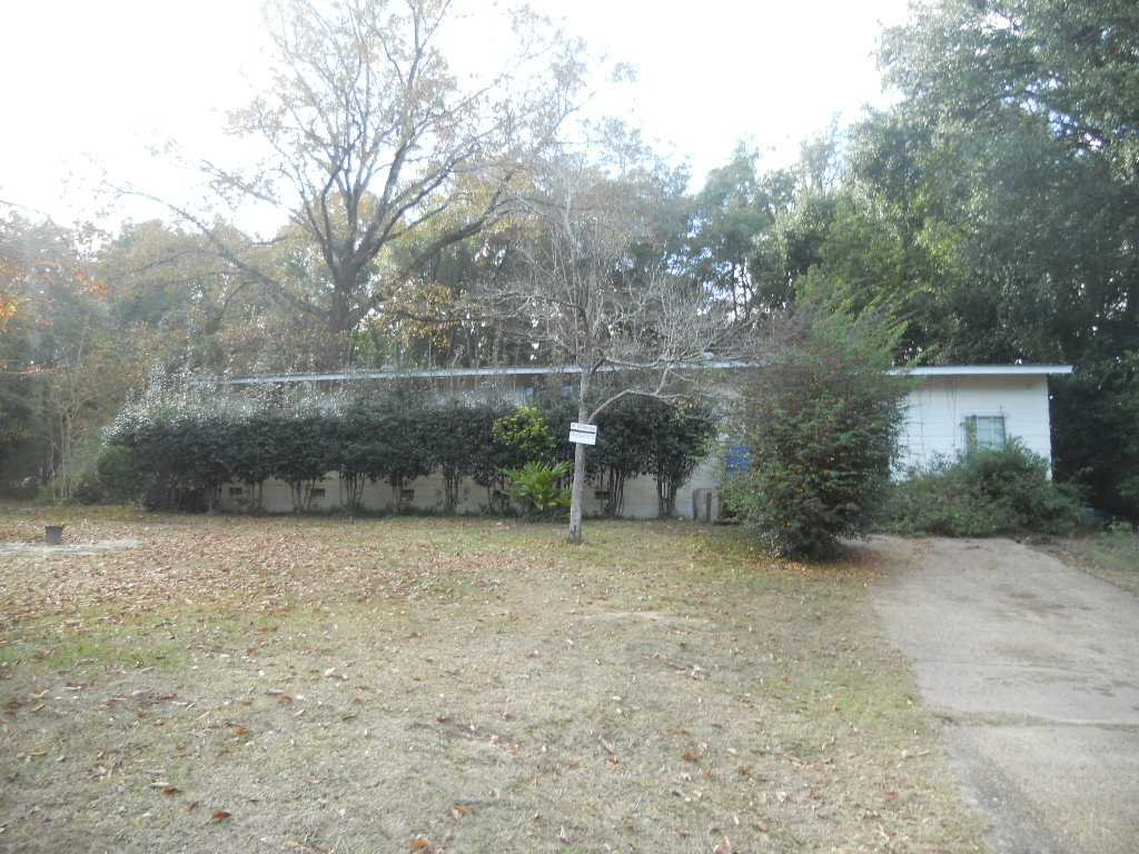 1801 La Rue Dr