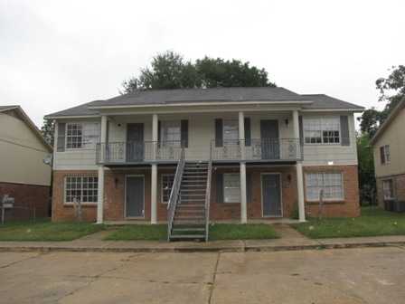 700 33rd Street E