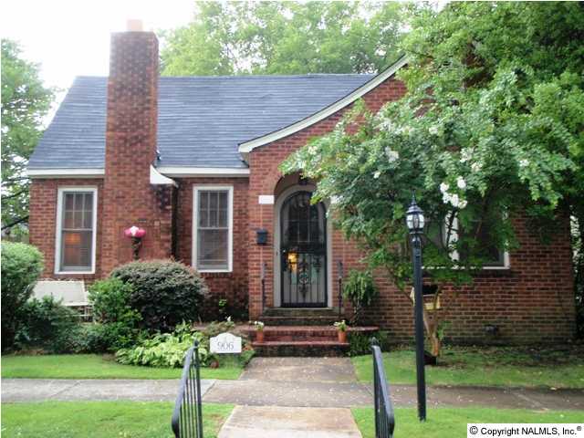 906 Peachtree St