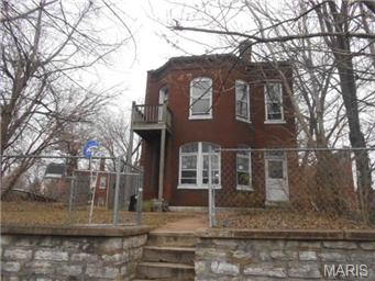 1432 Dodier St