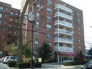 1296 Midland Ave Apt F3