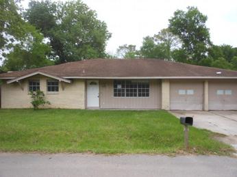 1209 Deepwood Dr