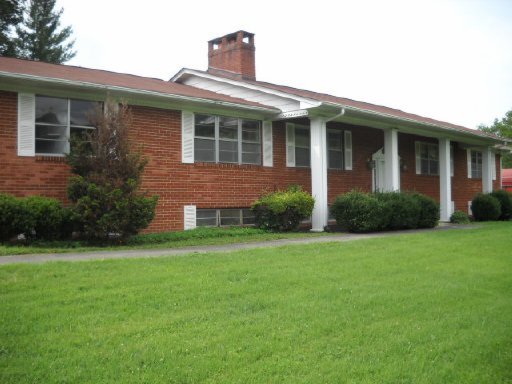 108 Walnut Hills Dr