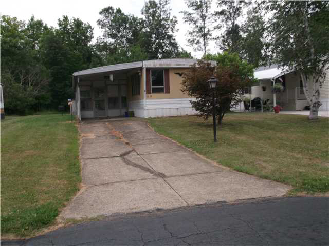 1077 Creekside Drive