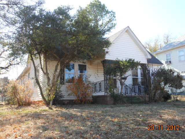 1123 E Noble Ave