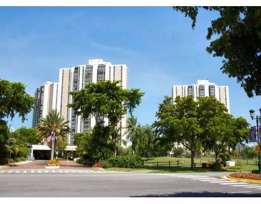 20335 W COUNTRY CLUB DR # 908