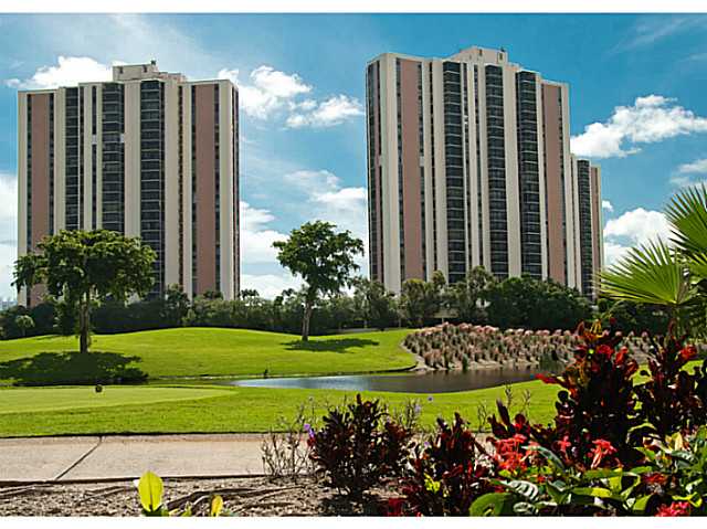 20301 W COUNTRY CLUB DR # 2222