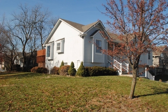 2432 NE Dale Hunter