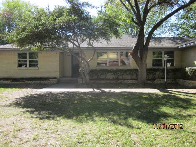 635 W Ridgewood Dr
