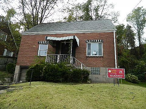 1046 Porter St