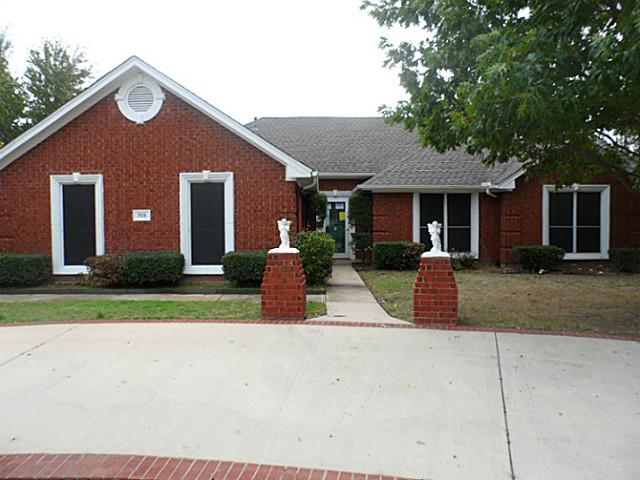 705 W Windsor Dr