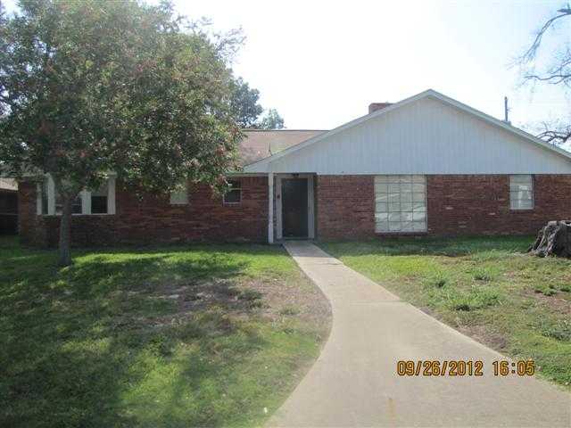 3505 Woodcrest Dr