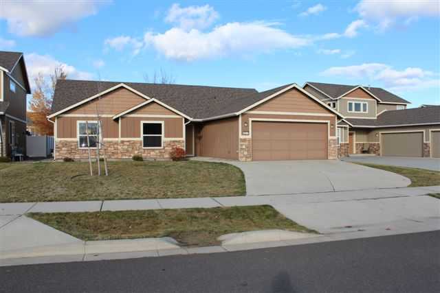 2614 W Westmont Ave
