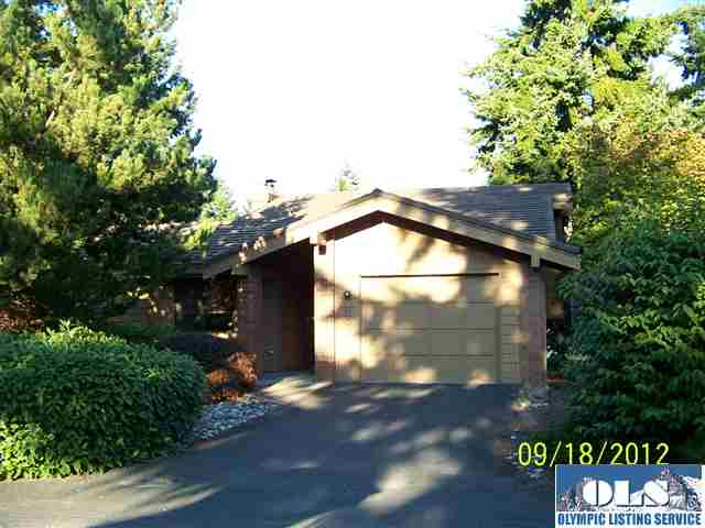 701 Bluffs Ln