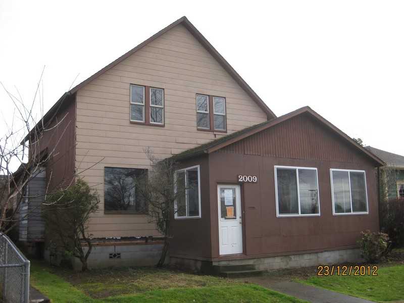2009 Mcdougall Ave