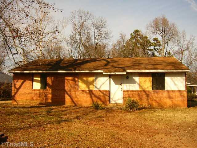 2318 Wells Rd