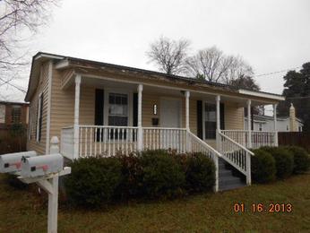 902 Checkers Street