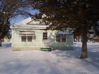 102 W 3rd St