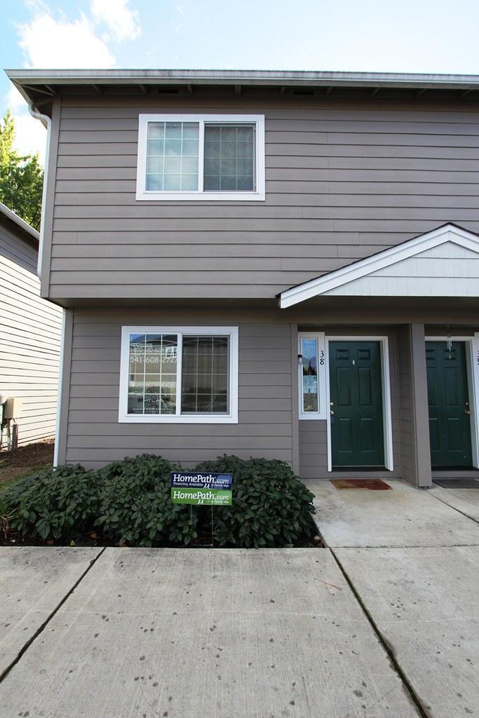 2030 Brookhurst St Apt 38