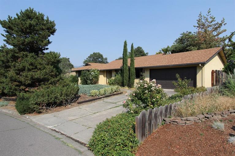 670 Oak Knoll Dr