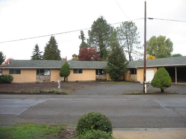 310320330 Ne Hill Stree