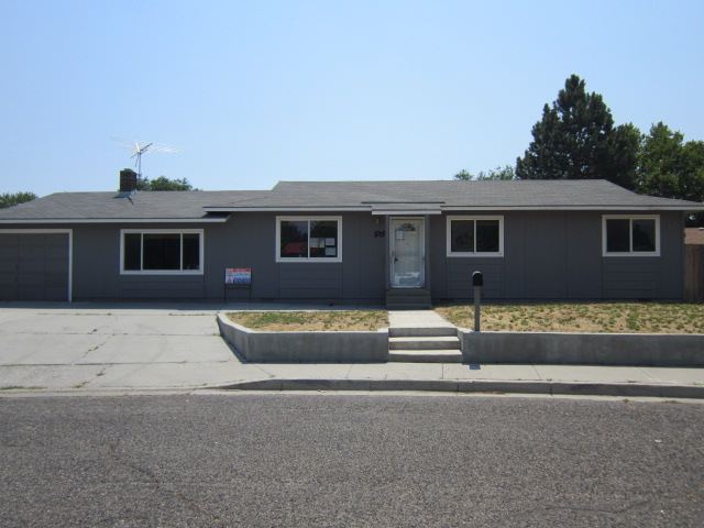 1258 College Green Dr