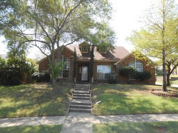 2000 Valley Falls Ave