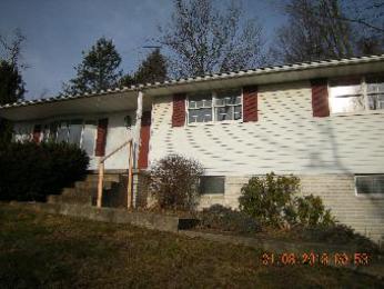 524 Betty Ln