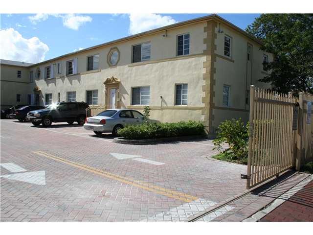 1332 SW 6 ST # 4