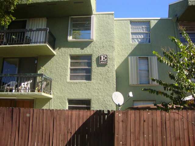 8307 SW 142 AV # E-205