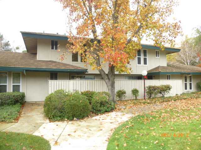 706 Roundtree Ct