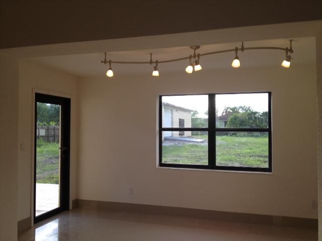 460 NW 125 AV
