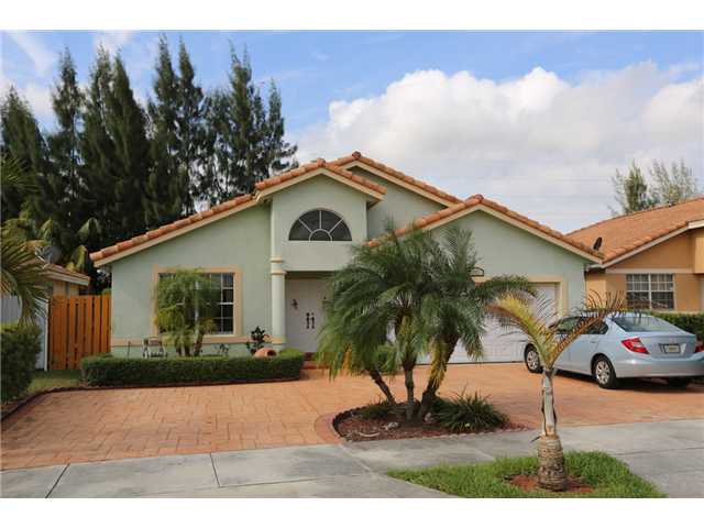 982 NW 136 PL
