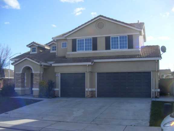 1812 Oakley Ct