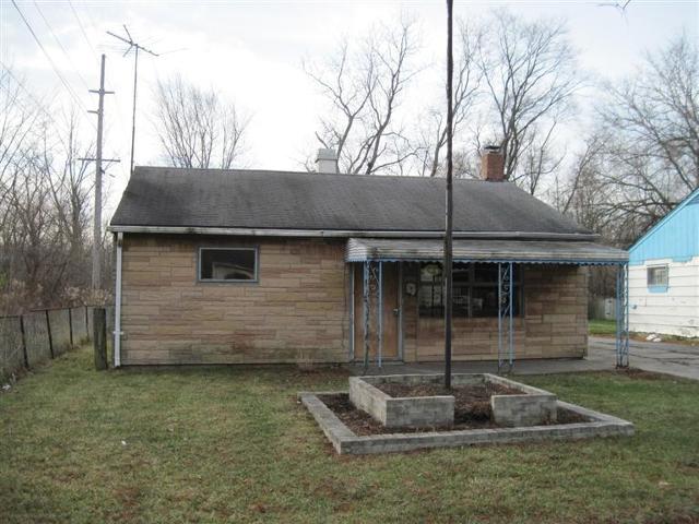 1549 E 44th Ave