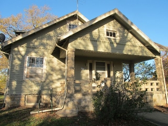 1677 N 400th Rd