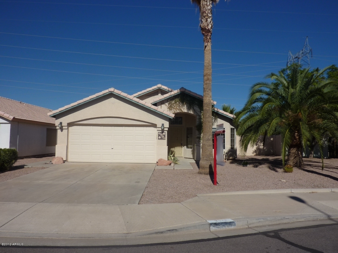 2548 E Contessa St