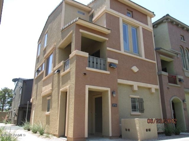 2402 E 5th St Unit 1711