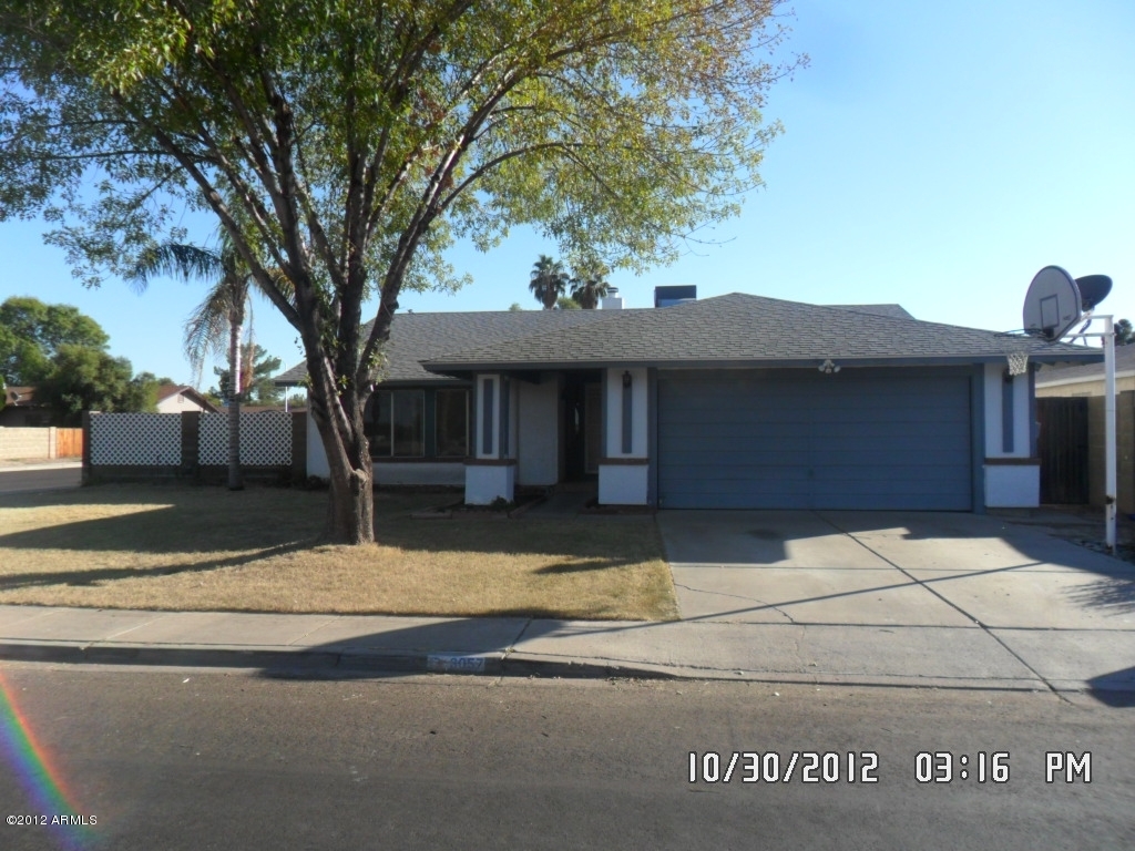 3057 E Gable Ave