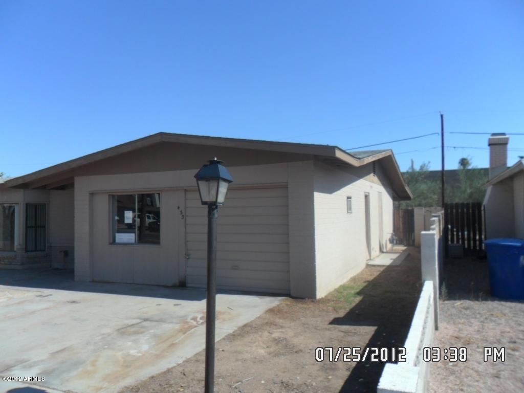 433 E Riviera Dr