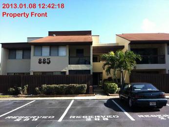885 N Village Dr #102