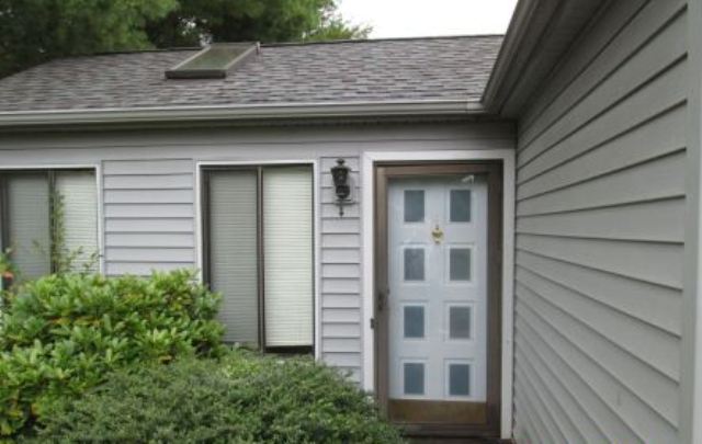 104 Bridgeton Court