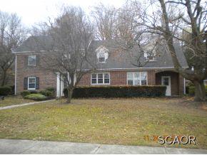 28 W Clarke Ave