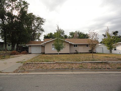 121 Pine St