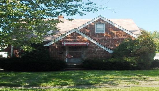 19631 S Lake Shore Blvd