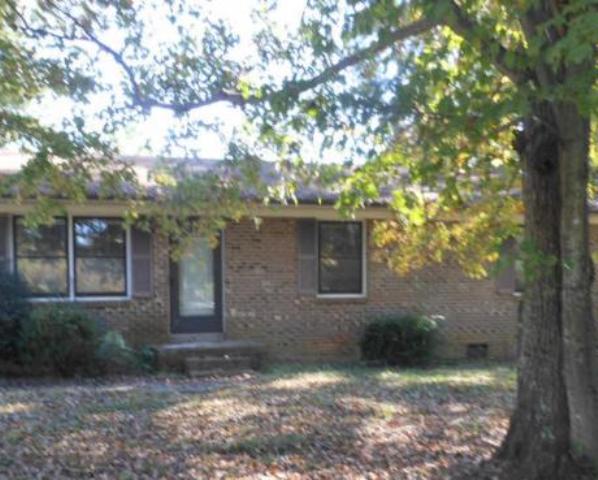 7808 Landis Dr
