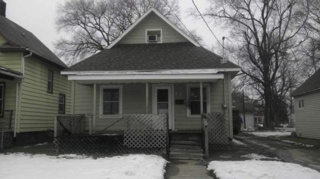 2104 Grand Ave