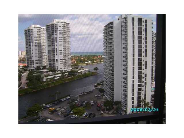 3731 N COUNTRY CLUB DR # 1621
