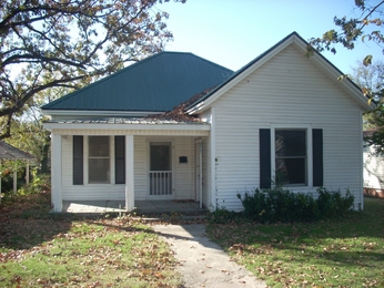 732 Broad St S